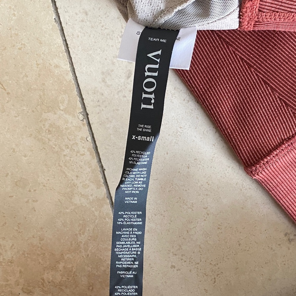 Vuori Ribbed Sports Bra and Leggings Set - Picture 7 of 7